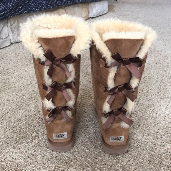 uggs with three bows